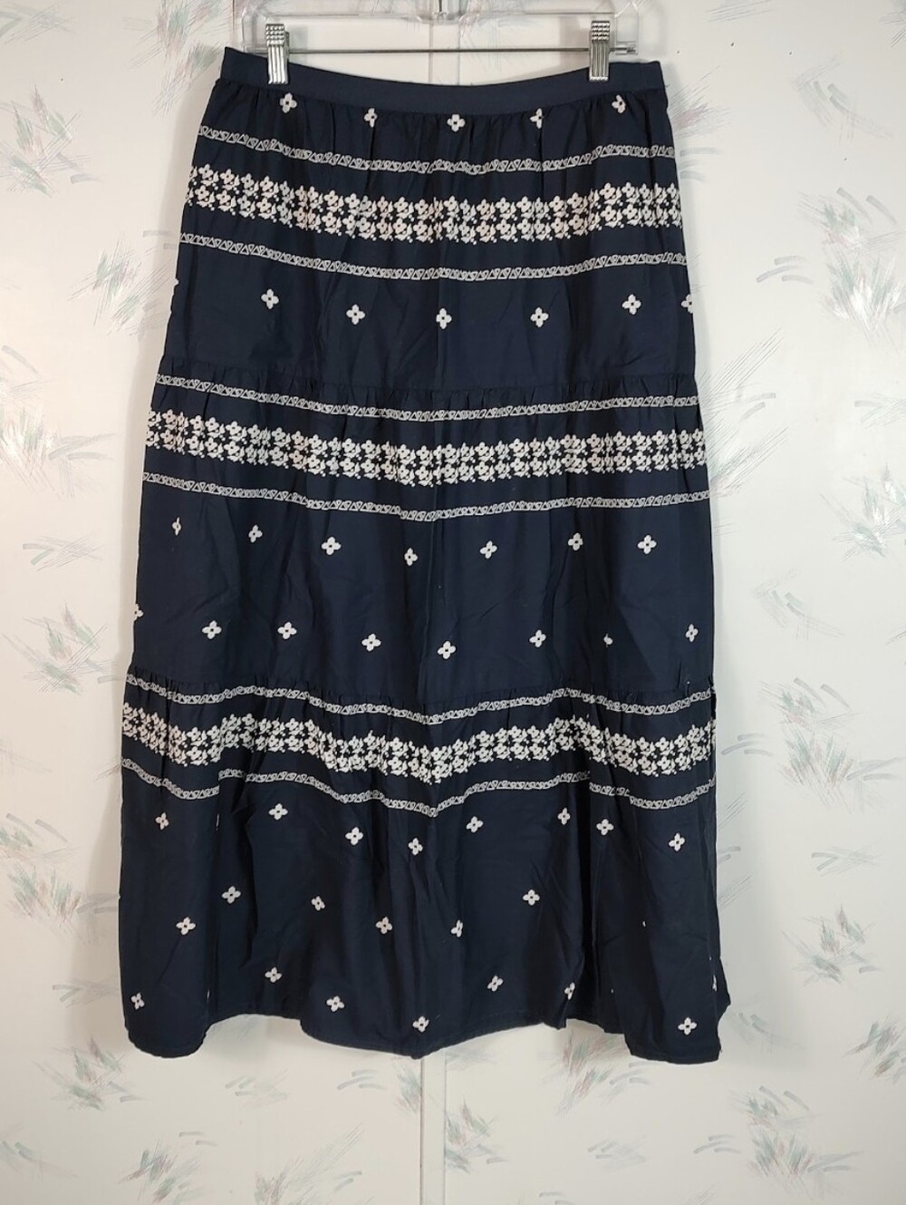 Tommy Hilfiger Navy Blue Embroidered Size Medium